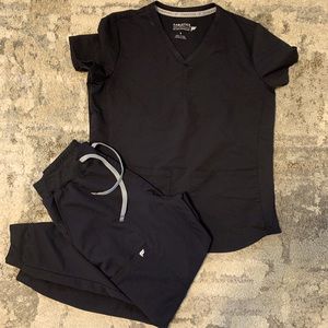 Fabletics black scrub set